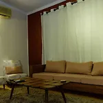 Apartment M-Town Rooftop 3Br شقة لك بالكامل وحدك وروف رائع بالدقي وسط القاهرة