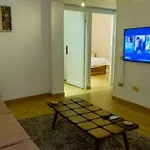 Apartment M-Town Rooftop 3Br شقة لك بالكامل وحدك وروف رائع بالدقي وسط القاهرة